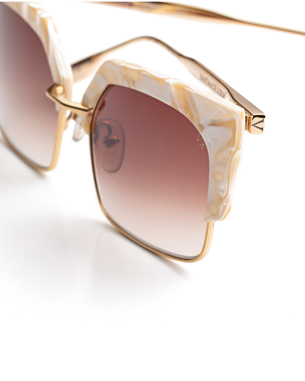 Marquee | Creme Caramel | detail