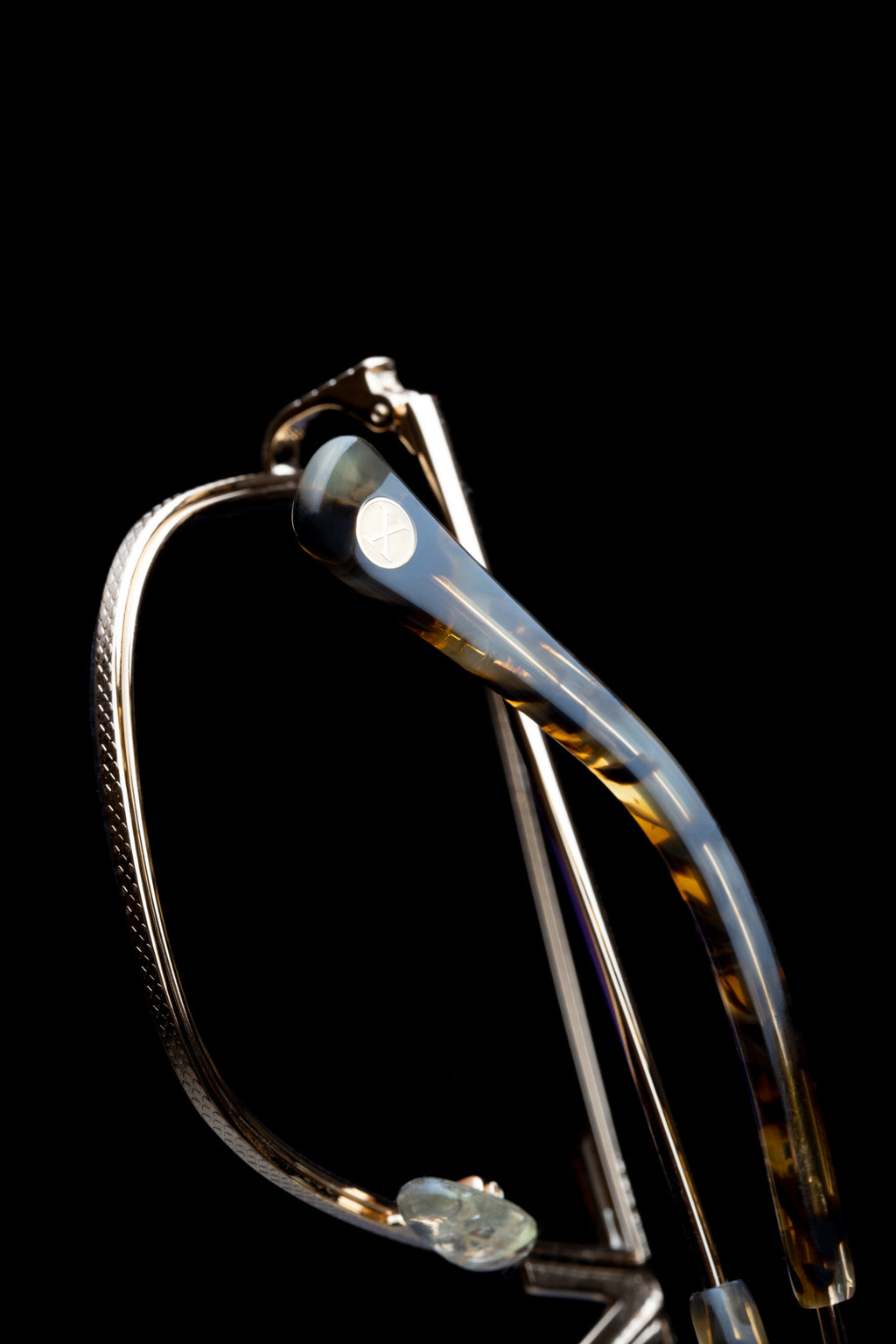 Hustle | Gold | detail