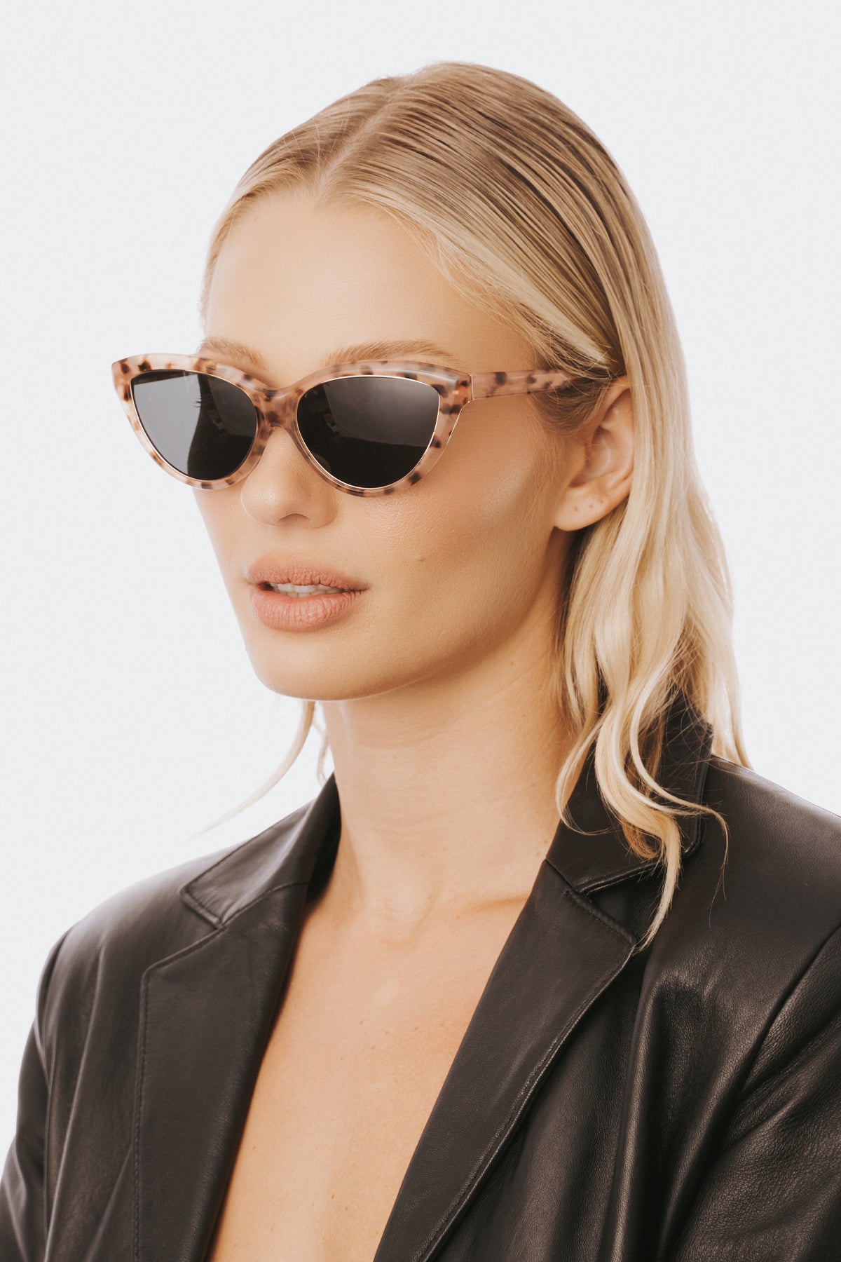 Le Chelle | Pink Tortoise | lifestyle