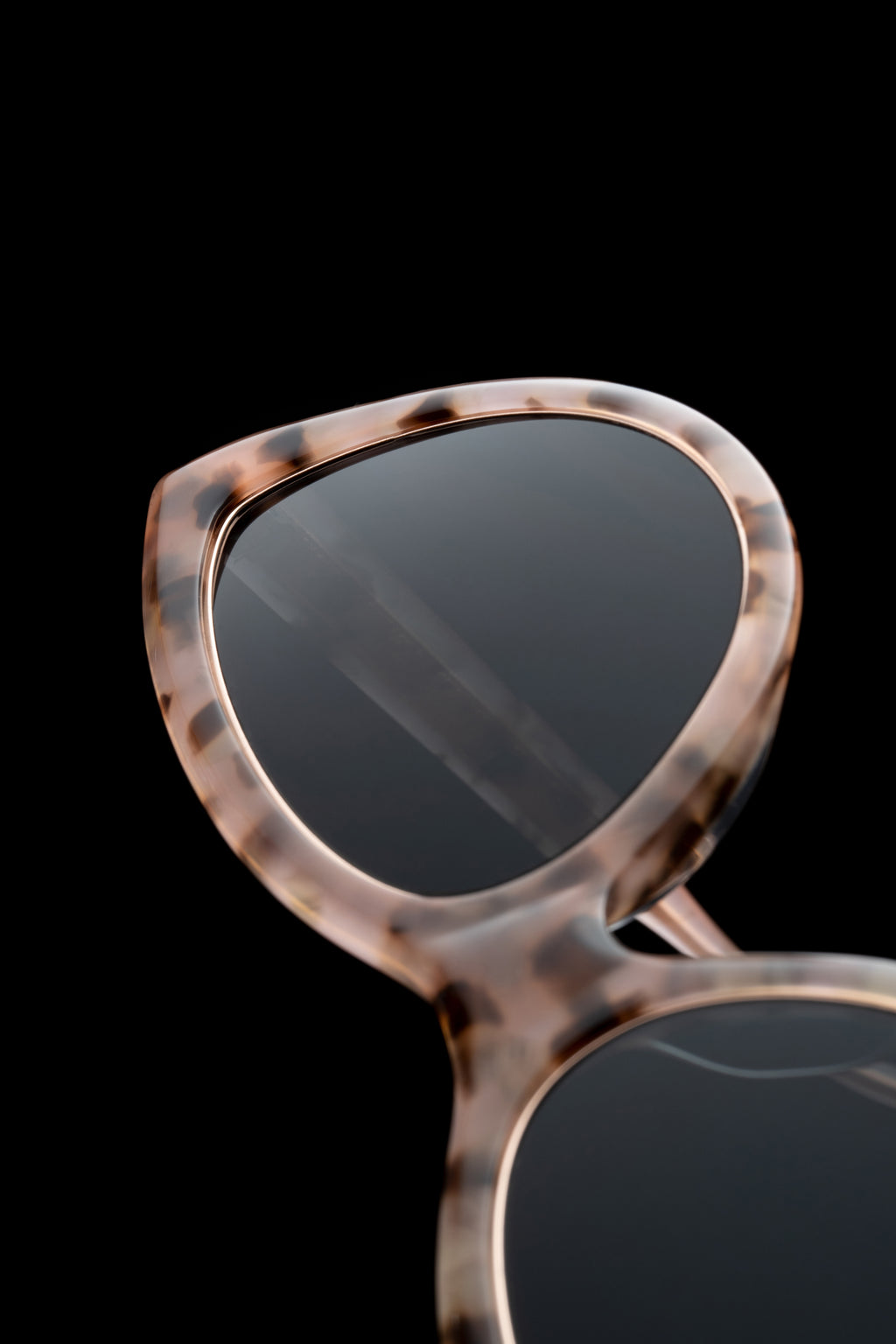 Le Chelle | Pink Tortoise | detail