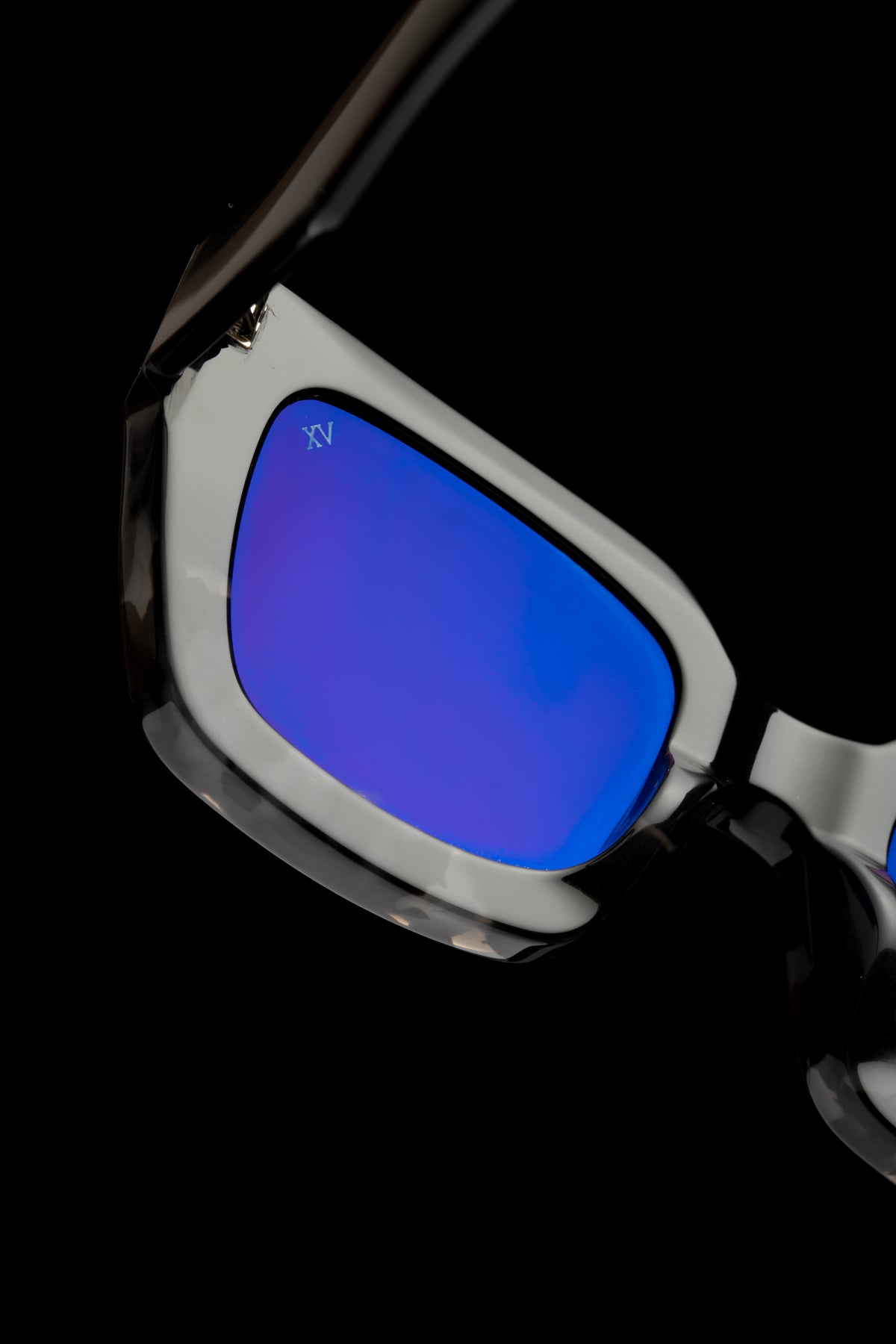 Versaille | Midnight | detail